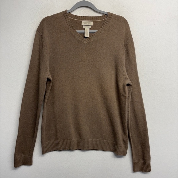 Banana Republic Luxury Blend V Neck Sweater Men's M Tan Cotton Angora Cashmere - Picture 1 of 7